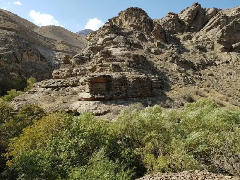 مناطق کوهستانی اطراف خرمآباد