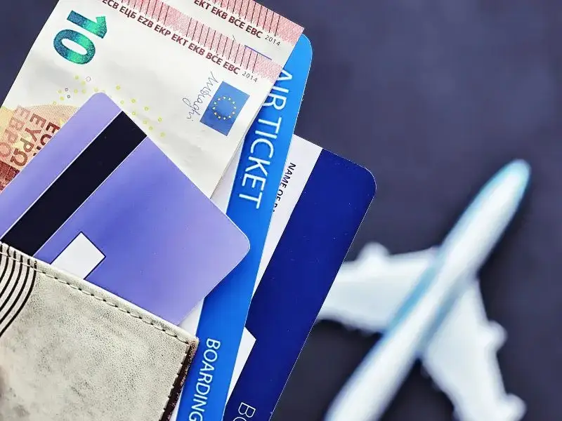 تفاوت بلیط چارتری و سیستمی در قیمت