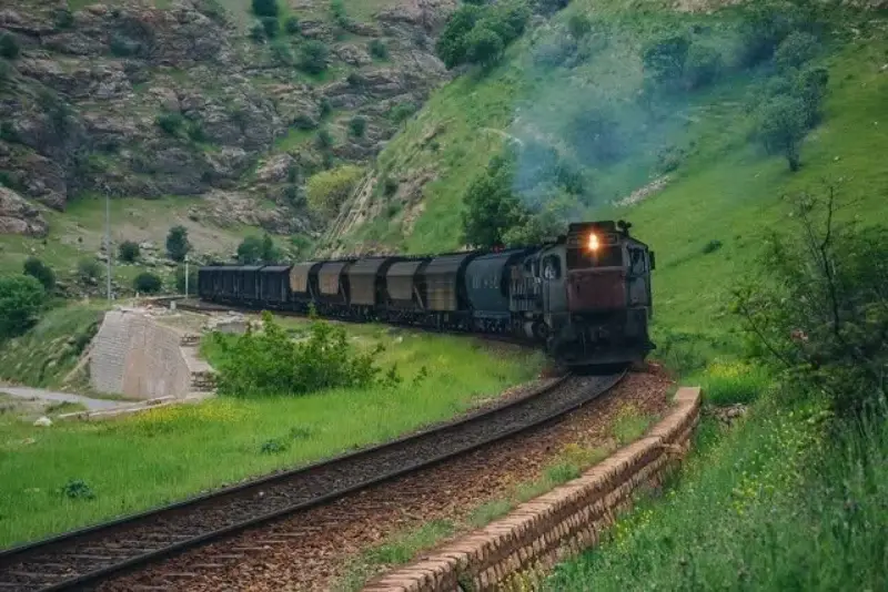 سفر با قطار به خرمآباد